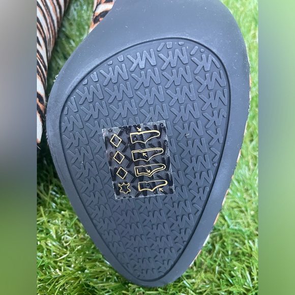 Michael Kors | Susan Flex Pump in Multi Died Cow Leather | Size 8 | Never Worn - Picture 4 of 11